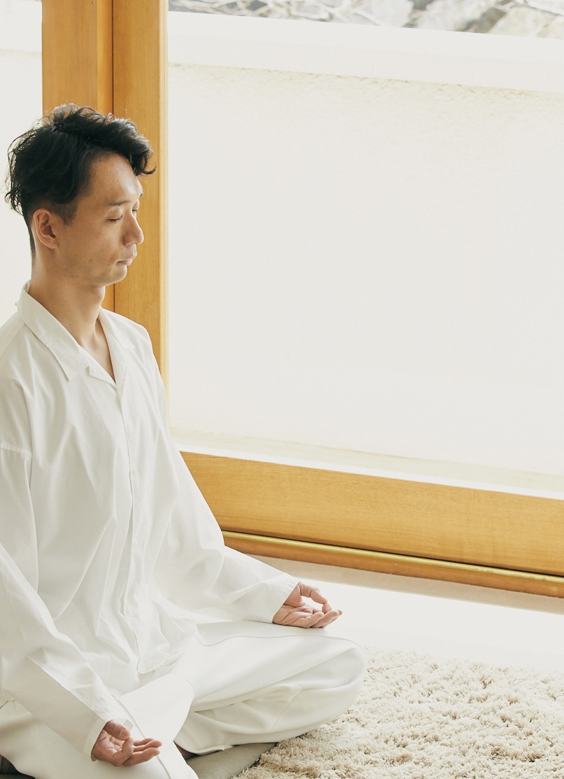meditation-men-tokyo-relax